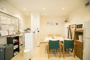 123 Guesthouse Ōsaka 0*,