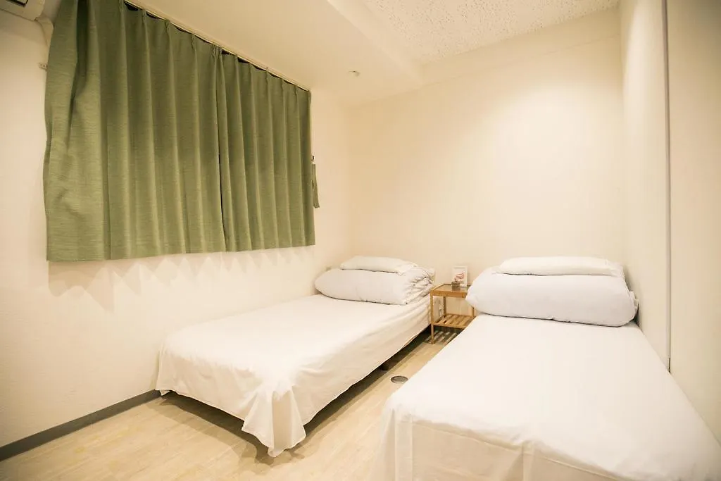 123 Guesthouse Ōsaka Maison d'hôtes